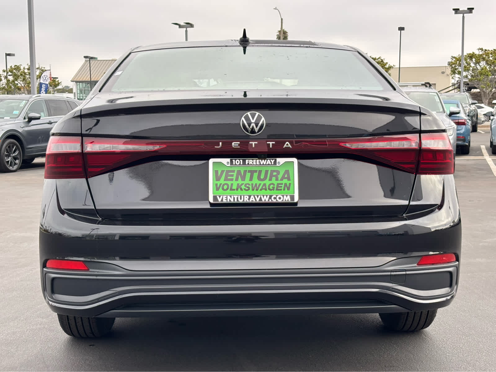 2025 Volkswagen Jetta Sport photo 4
