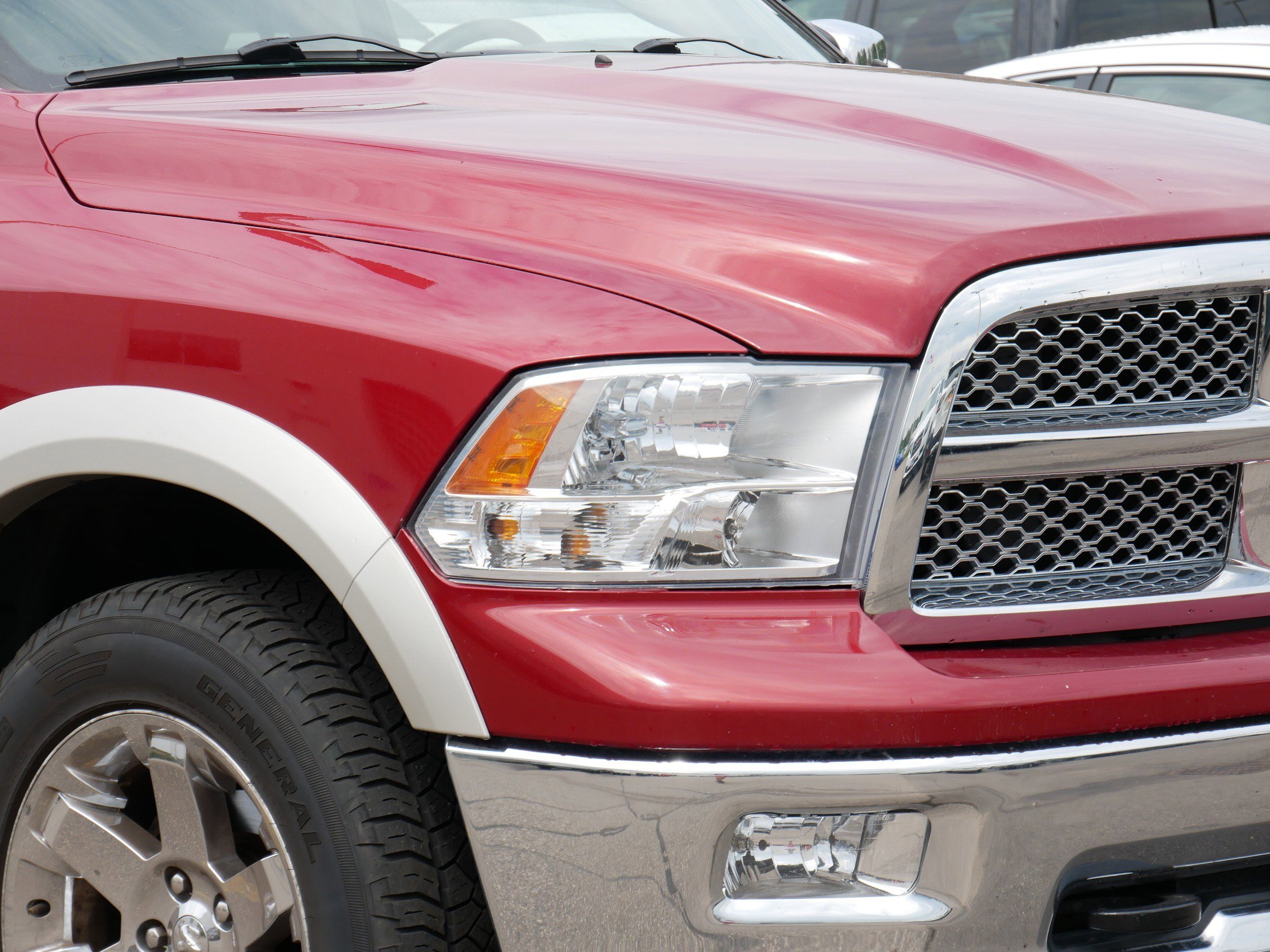 2009 Dodge Ram Laramie photo 2
