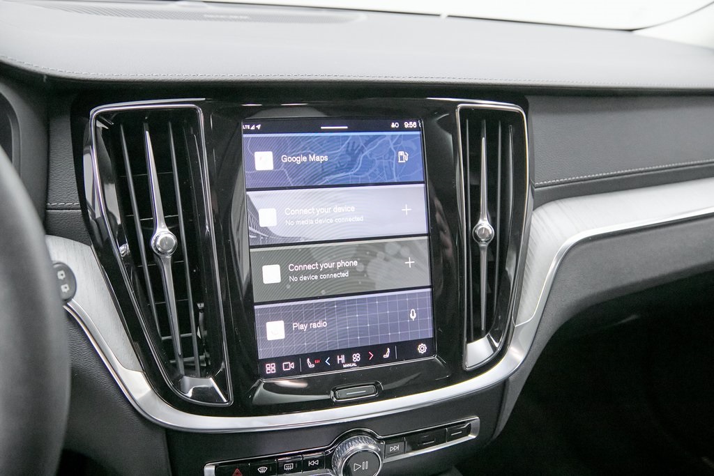 2024 VOLVO V60CC - Image 15