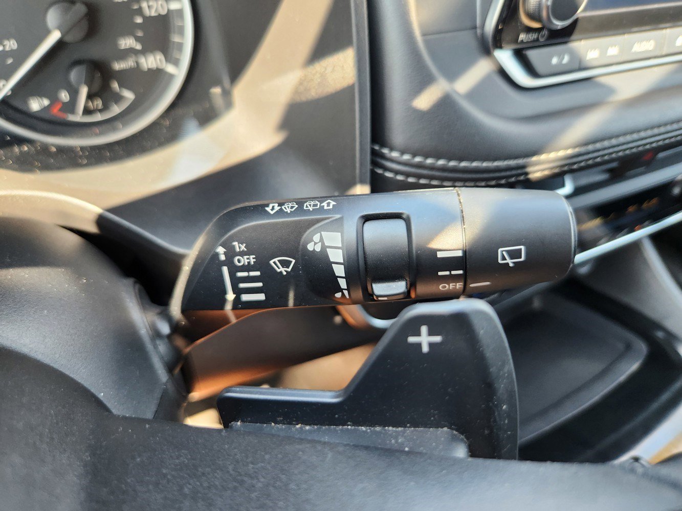 2023 Nissan Rogue SV photo 19
