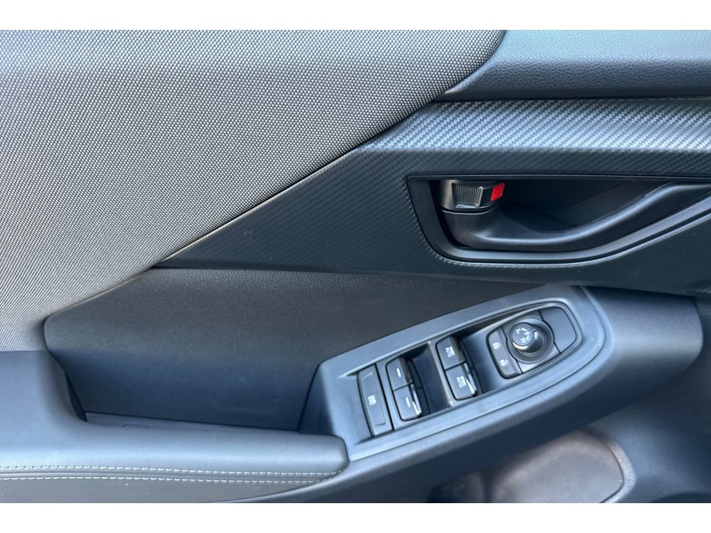 2025 Subaru Crosstrek Premium photo 8