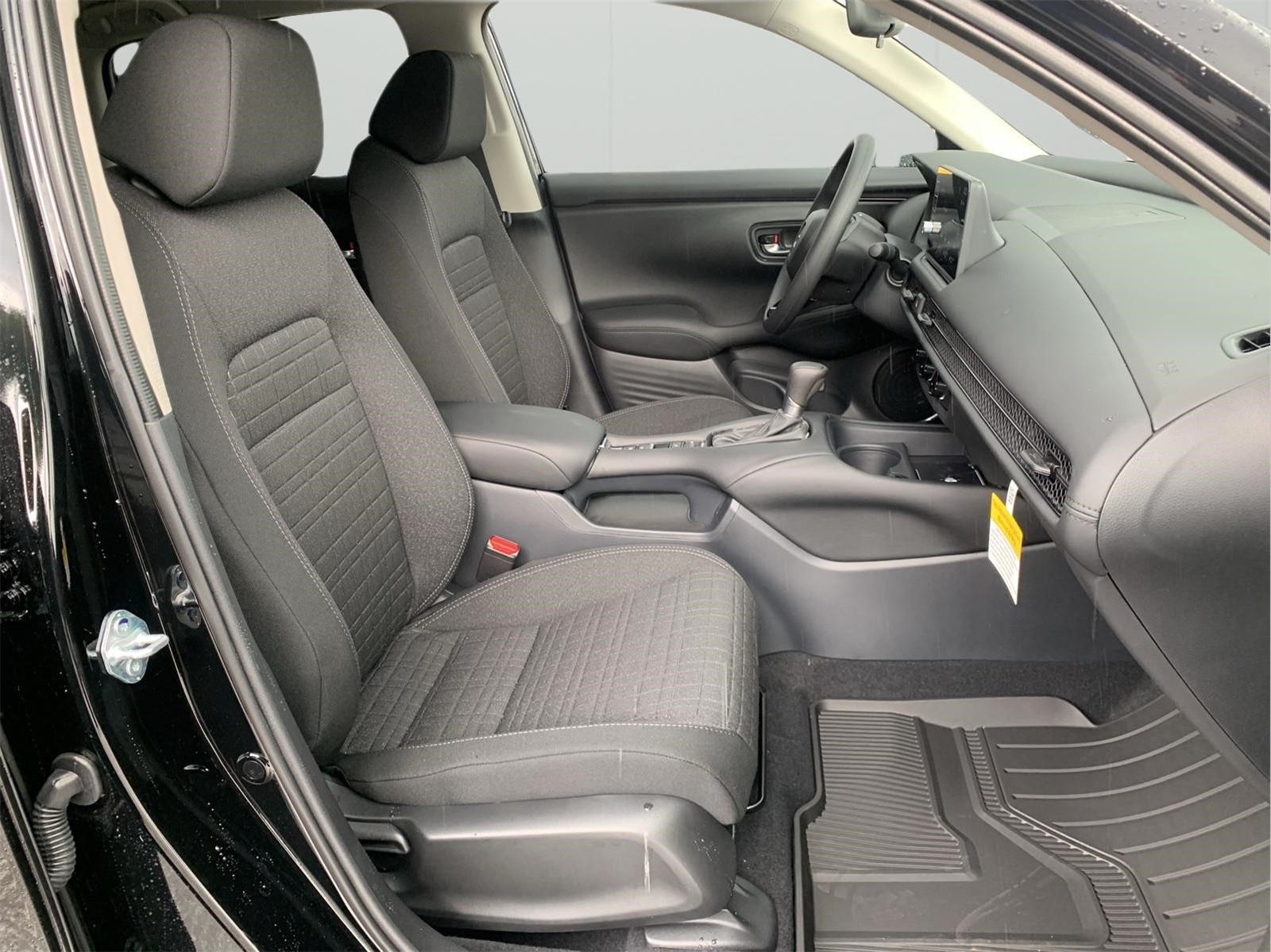 2026 Honda HR-V LX photo 12