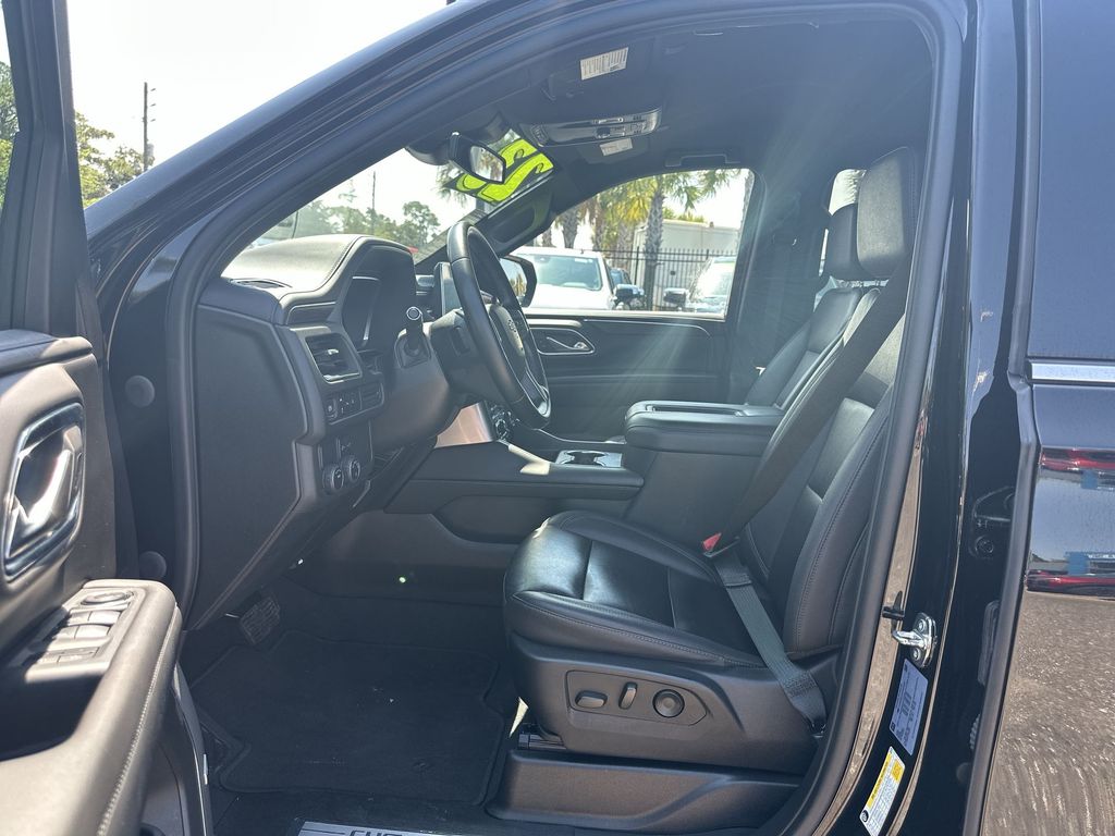 2023 Chevrolet Tahoe LT photo 19