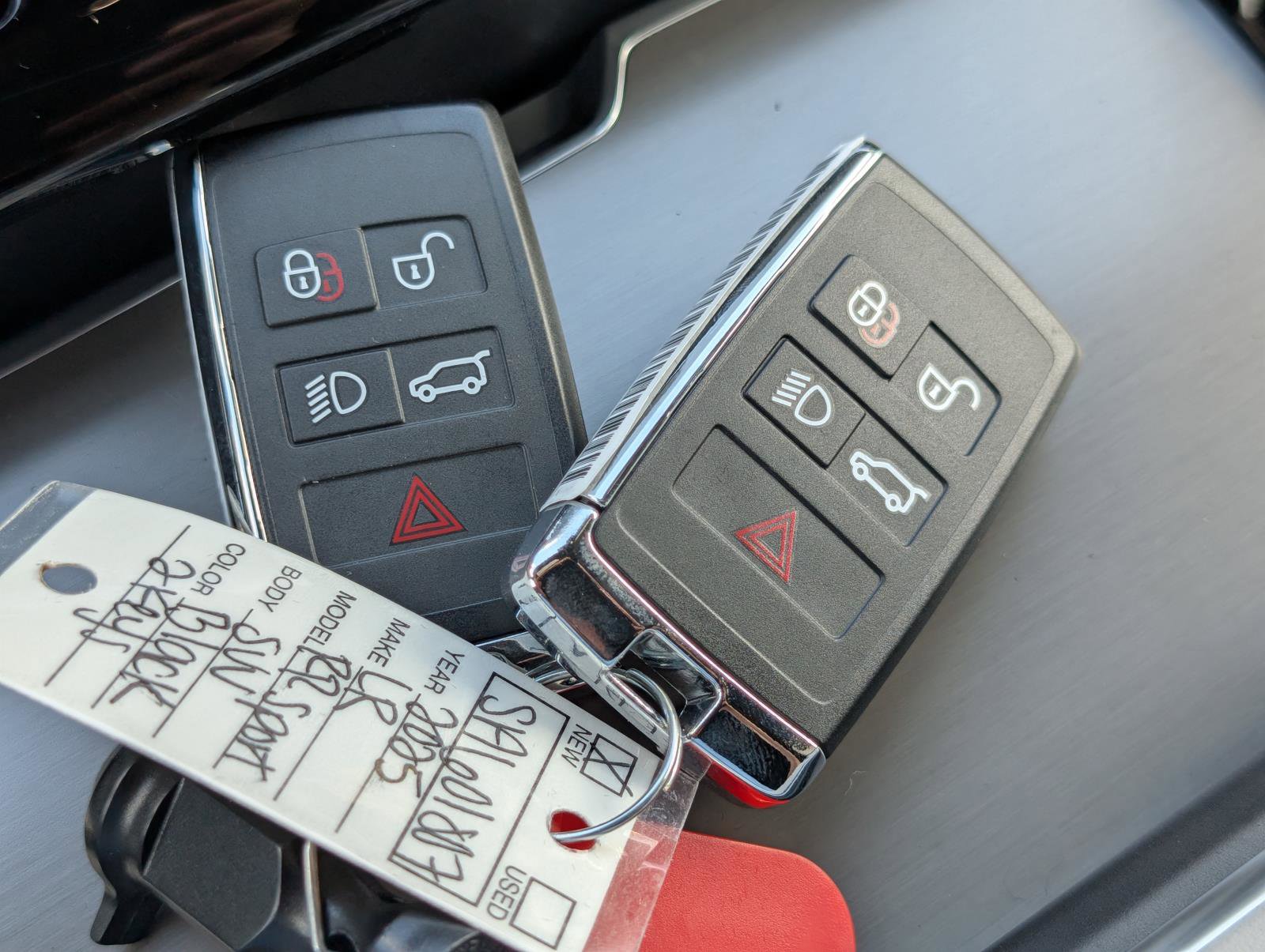 2025 Land Rover Range Rover Sport SE photo 33