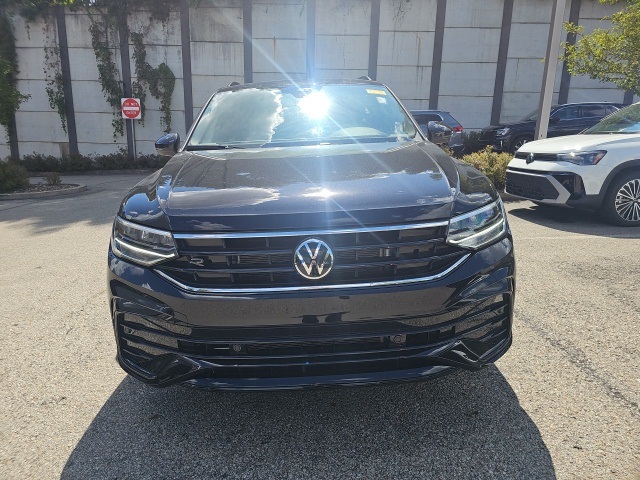 2024 Volkswagen Tiguan SE R-Line Black photo 8