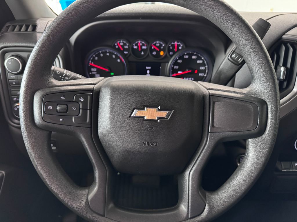 2024 Chevrolet Silverado 1500 Custom photo 11