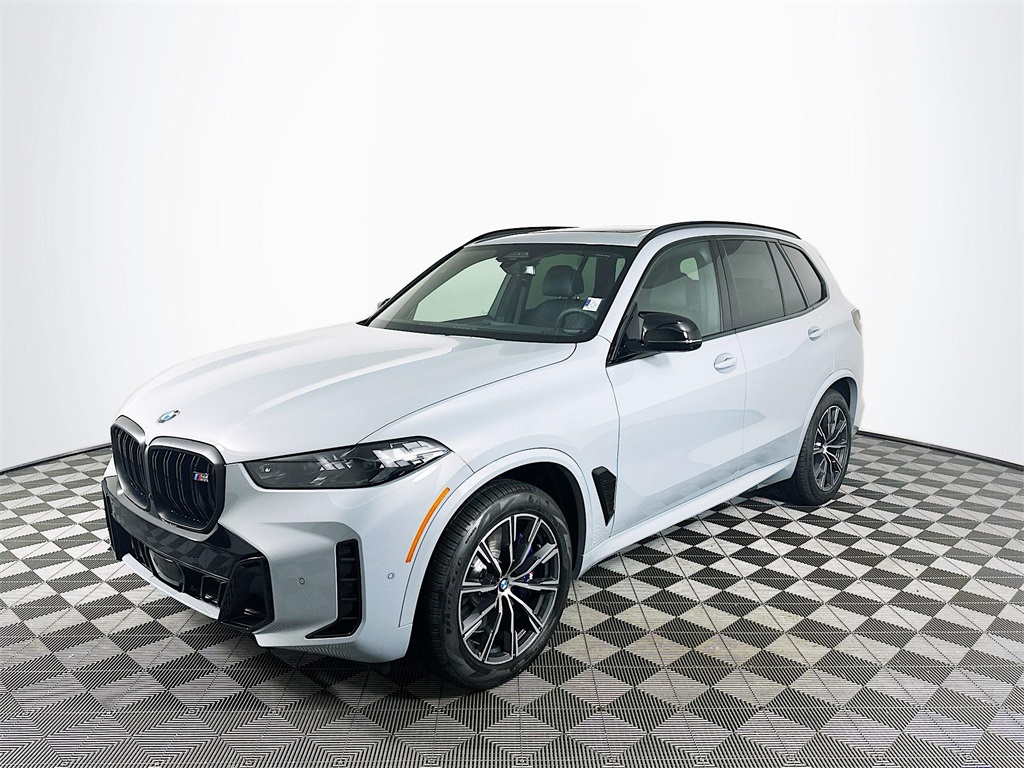 2026 BMW X5 M60i's photo