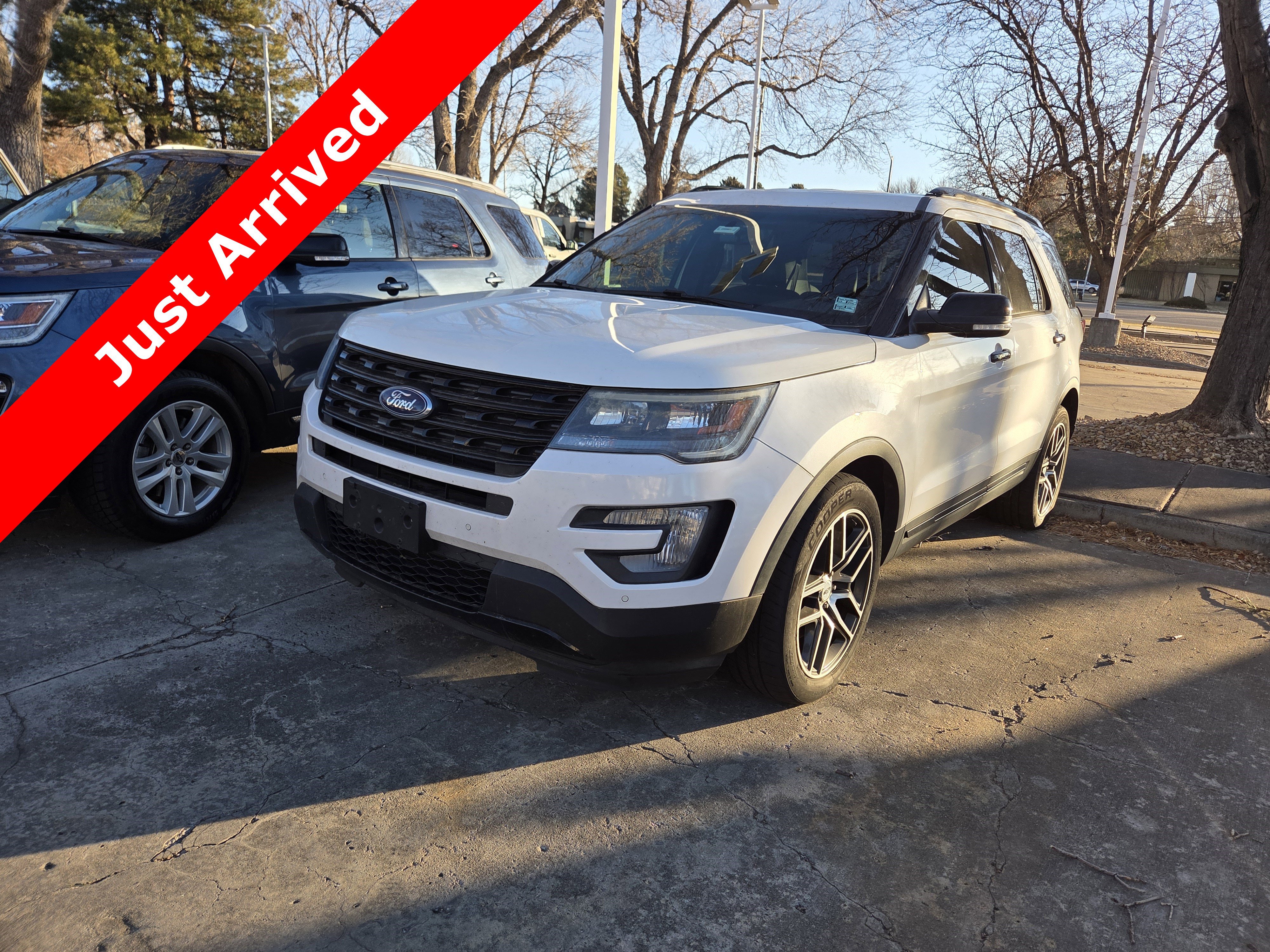 2017 Ford Explorer Sport's photo