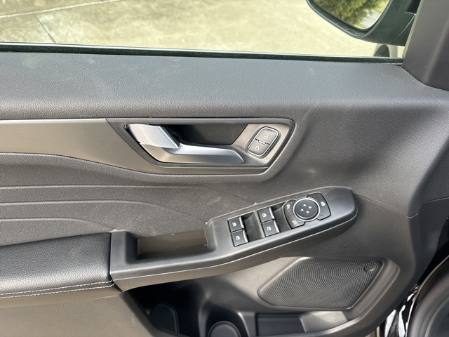 2025 Ford Escape Plug-In Hybrid photo 15