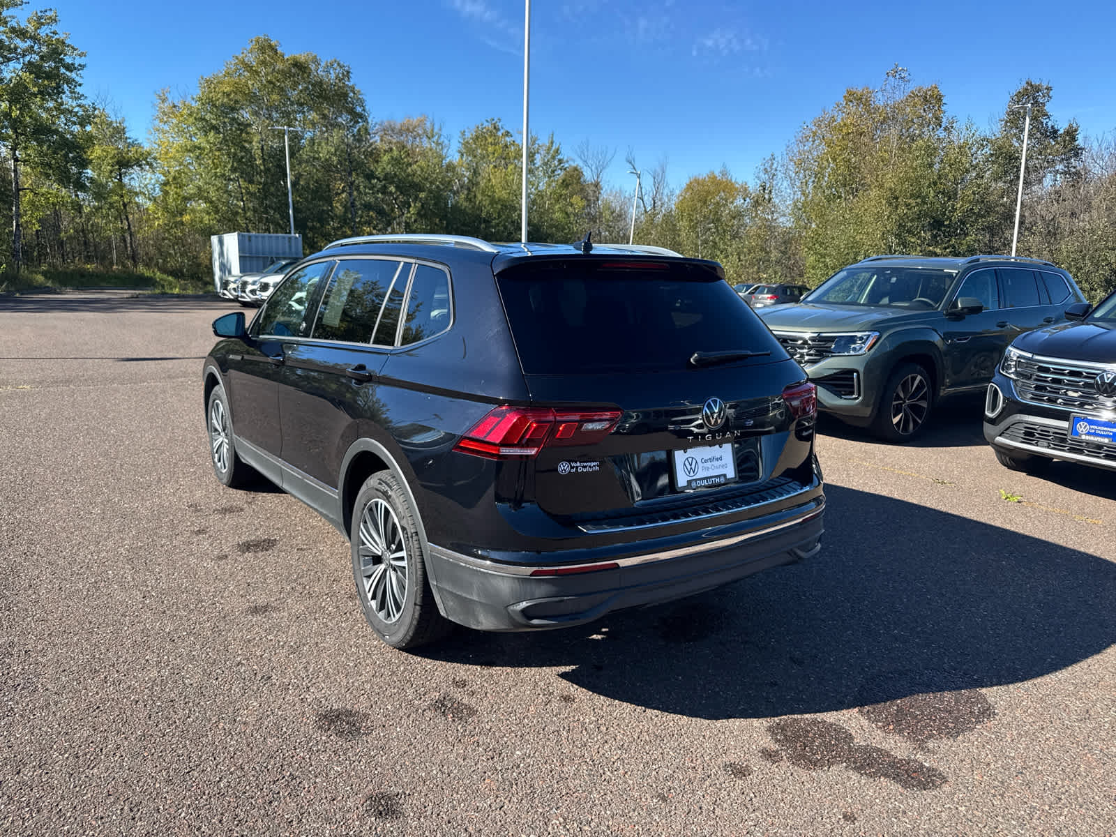 2024 Volkswagen Tiguan Wolfsburg Edition photo 2