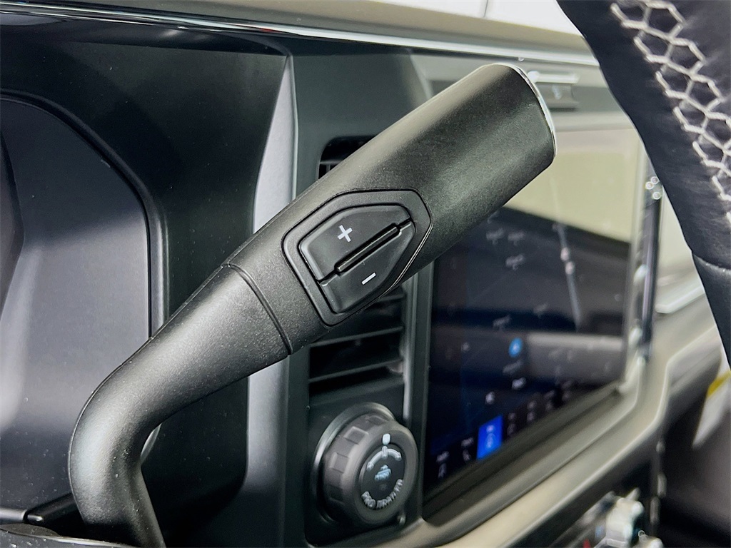 2025 Ford F-250 Lariat photo 10