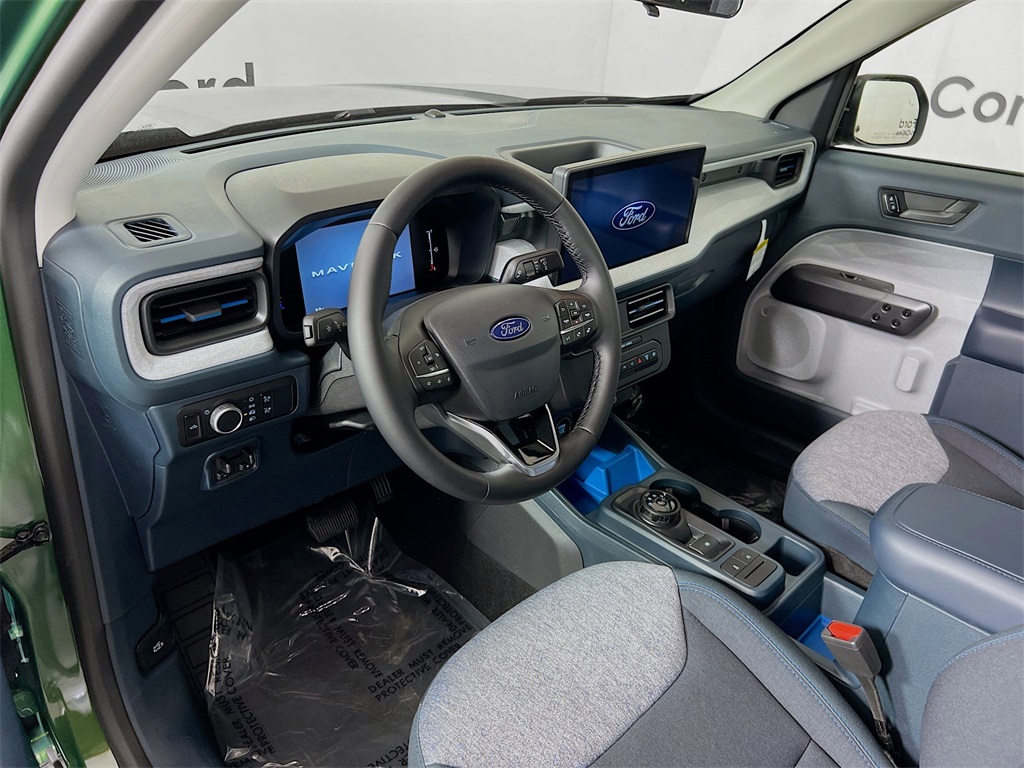 2025 Ford Maverick XLT photo 3