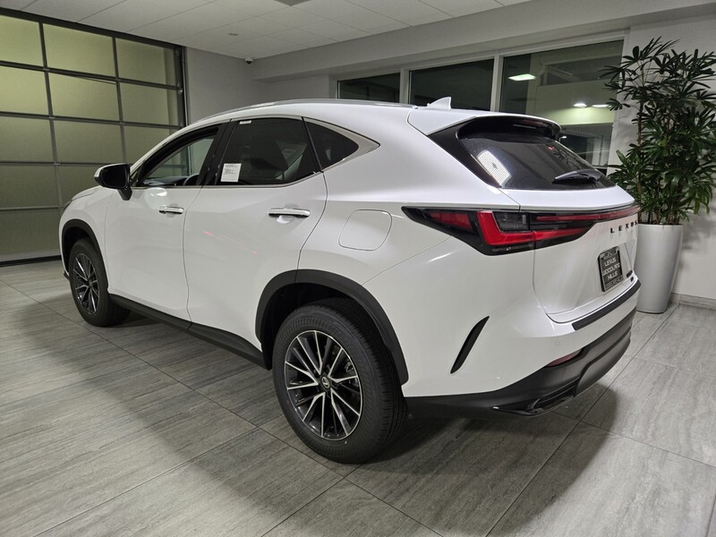 2026 Lexus NX 350 Premium AWD photo 2