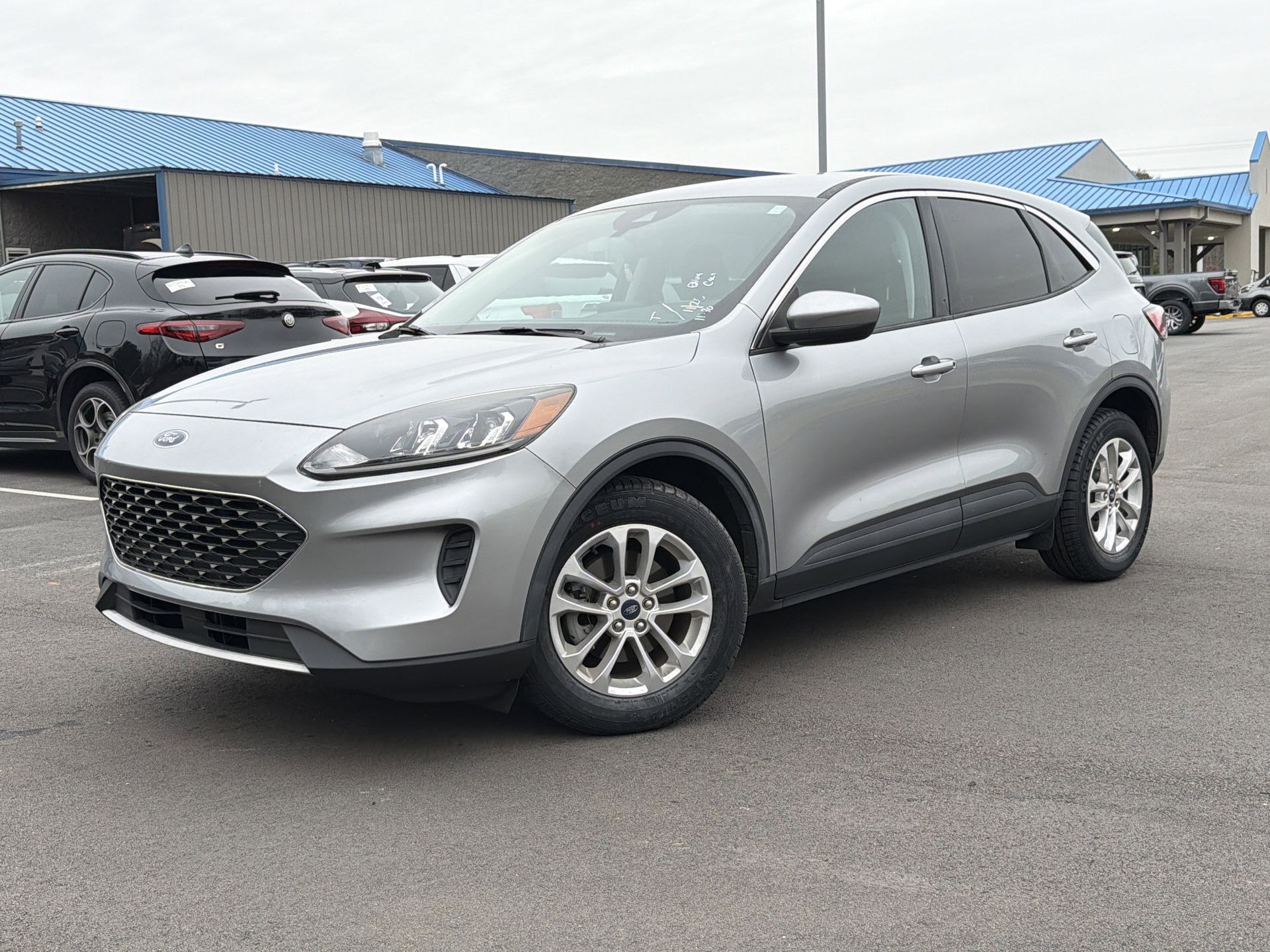 2021 Ford Escape SE's photo