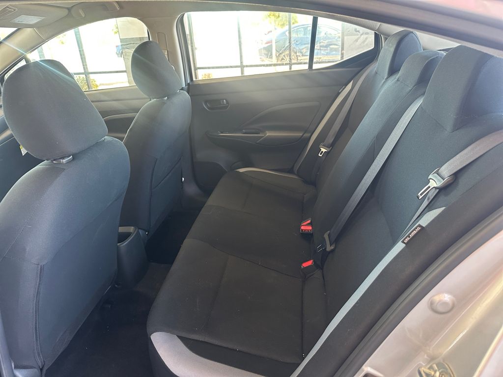 2025 Nissan Versa 1.6 S photo 15