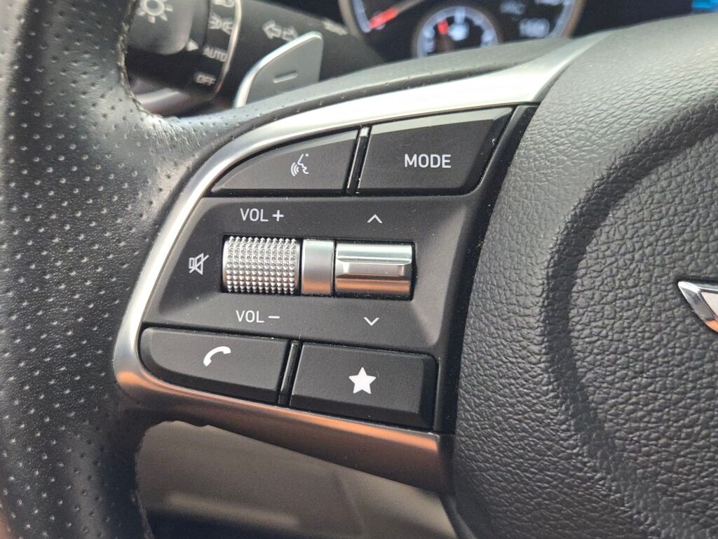 2022 Genesis G70 2.0T photo 26
