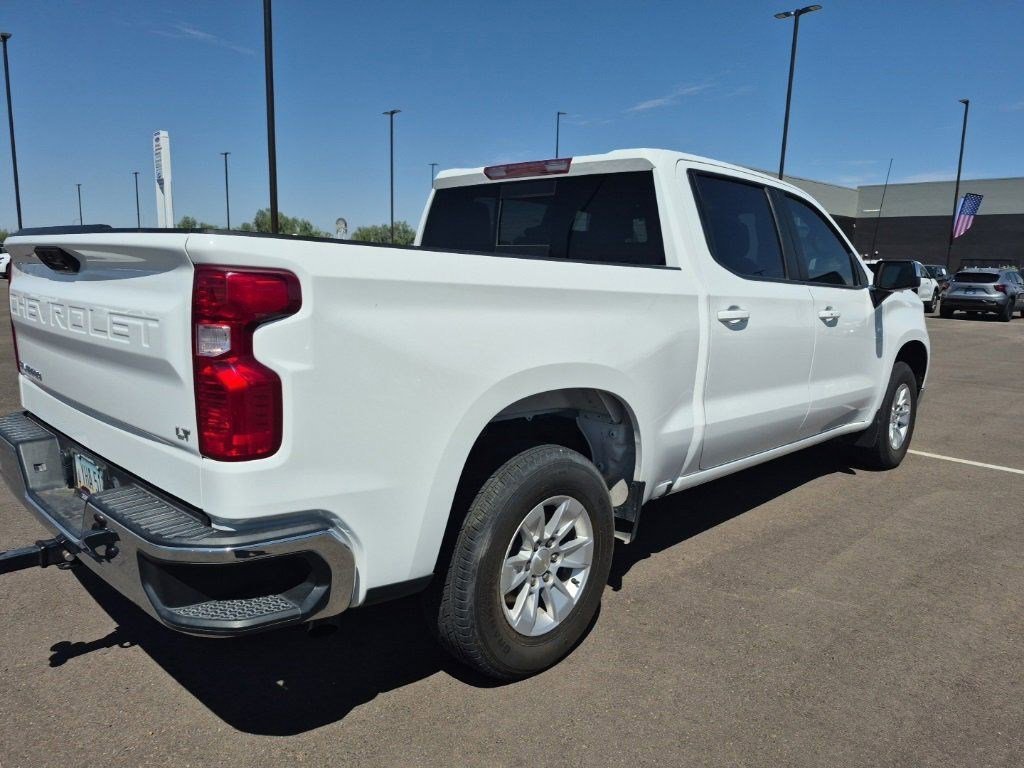 2023 Chevrolet Silverado 1500 LT photo 3
