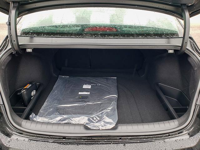 2025 Hyundai Elantra Limited photo 19