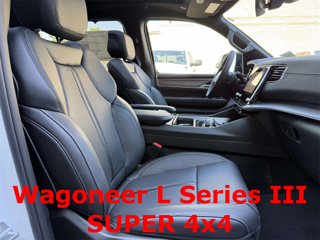 2025 Jeep Wagoneer L Series III photo 15