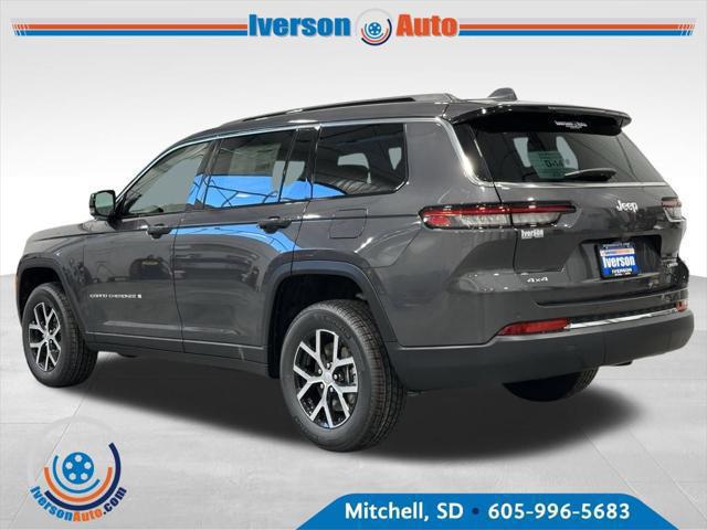 2025 Jeep Grand Cherokee Limited photo 3