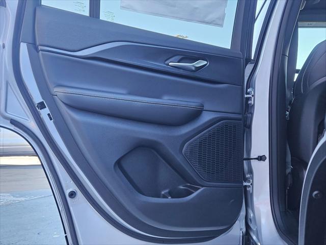 2025 Jeep Grand Cherokee Altitude X photo 15