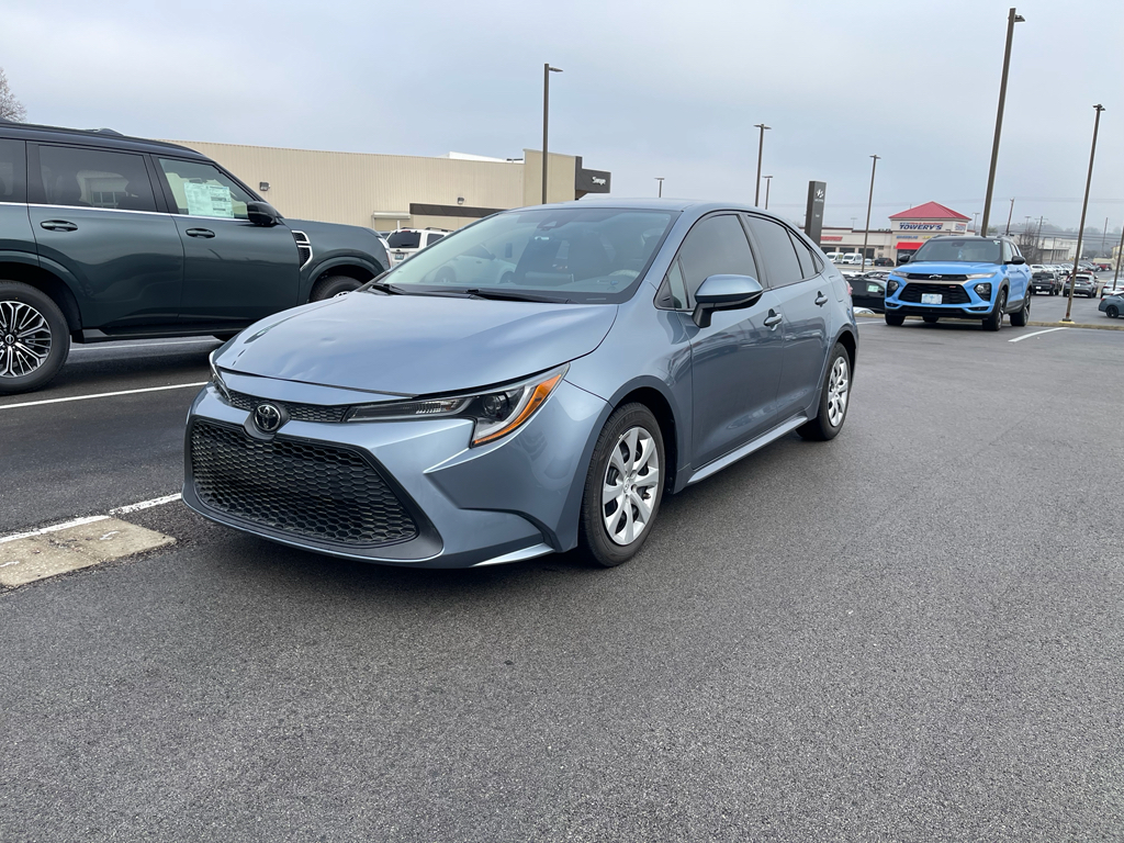 2021 Toyota Corolla LE's photo