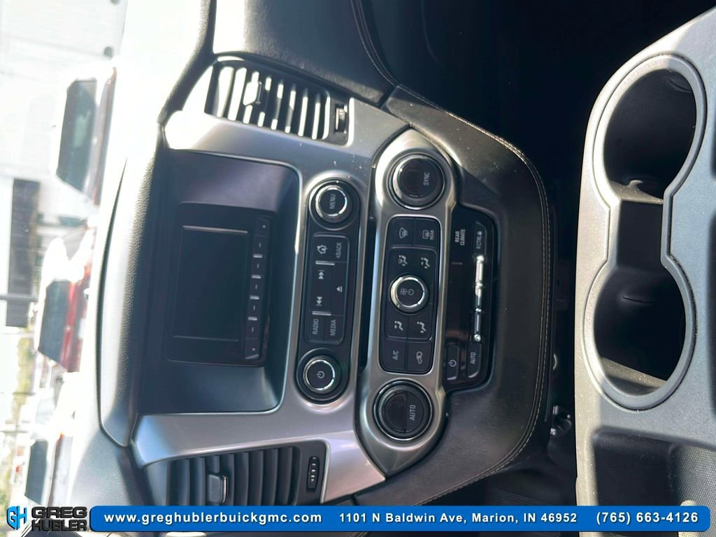 2015 Chevrolet Tahoe photo 16