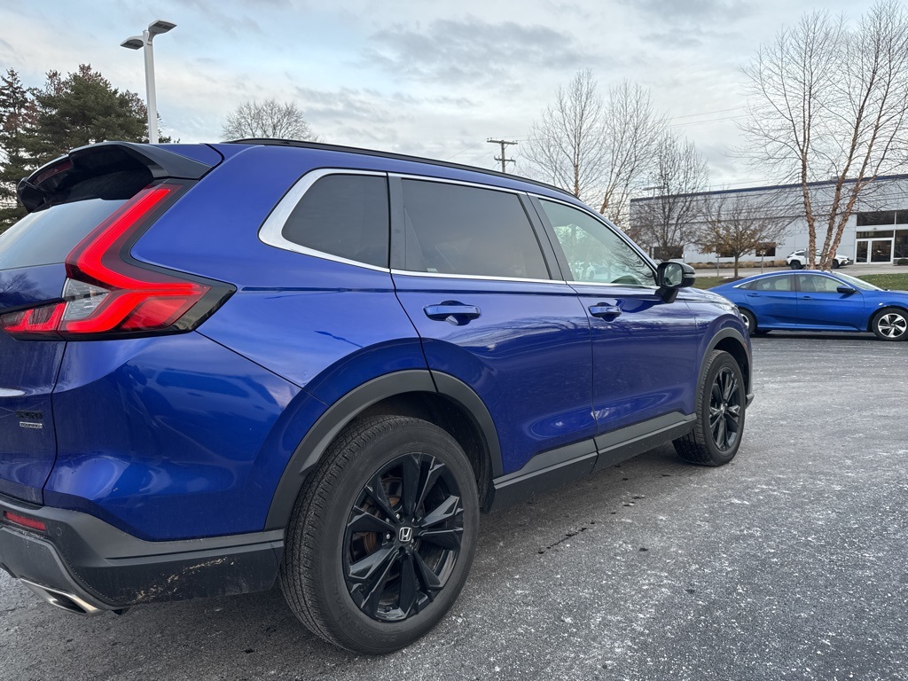 2023 Honda CR-V Hybrid Sport Touring photo 4