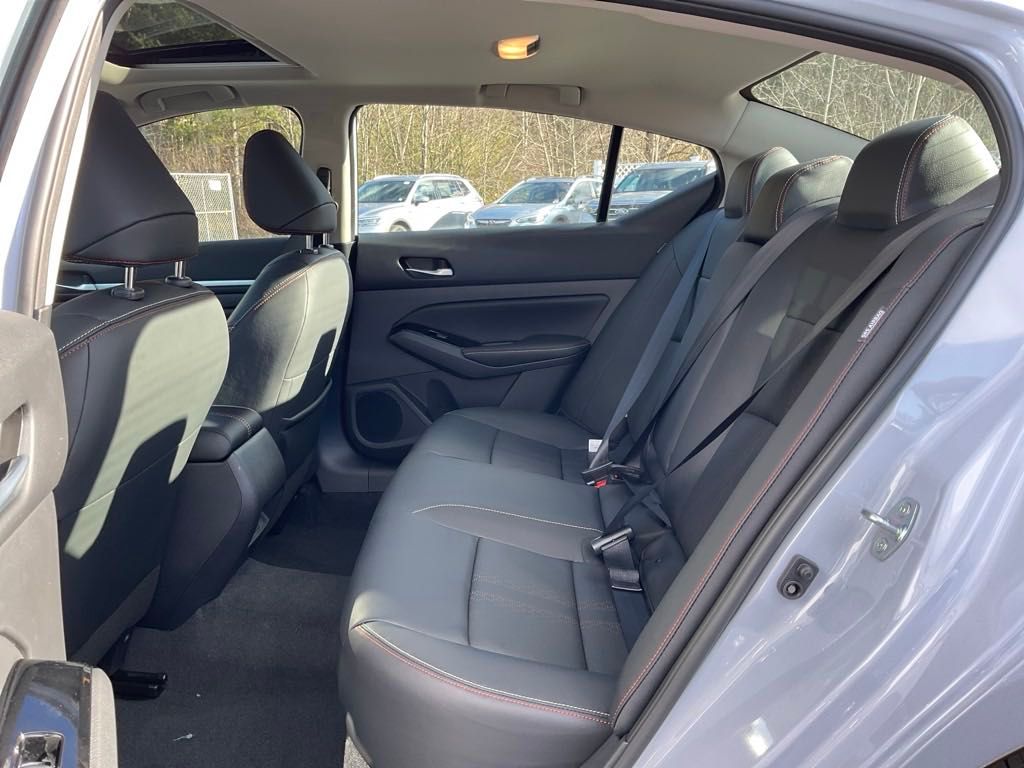 2025 Nissan Altima 2.5 SR photo 27