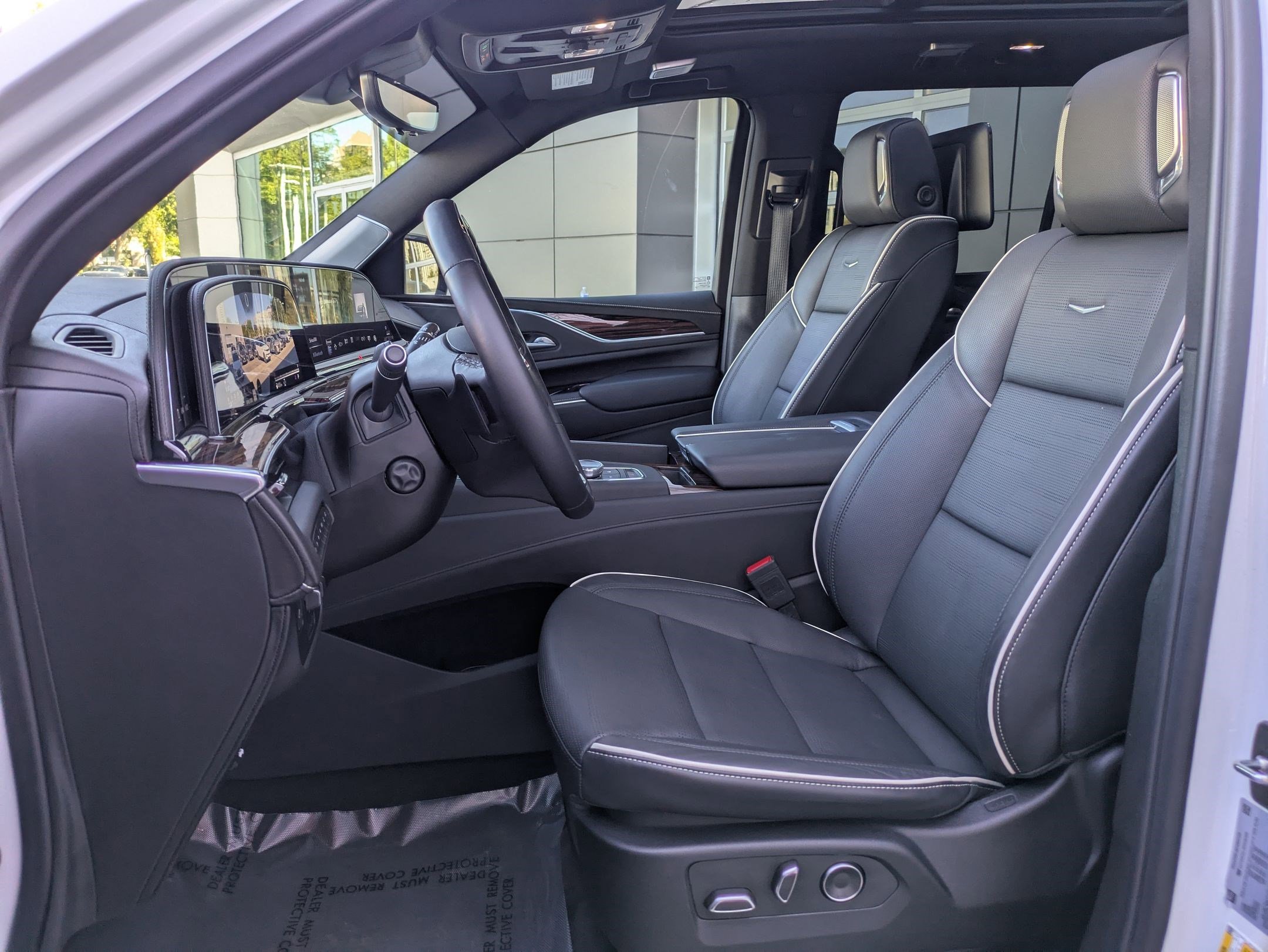 2024 Cadillac Escalade Premium Luxury photo 23