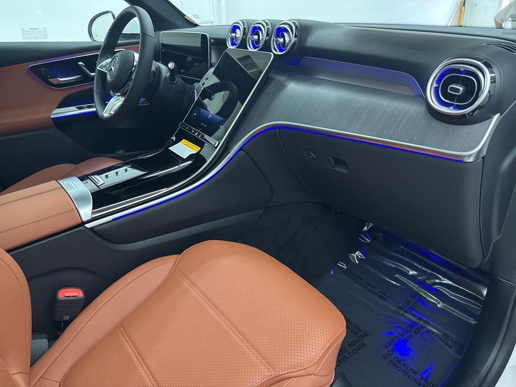 2026 Mercedes Benz GLC 300 photo 25