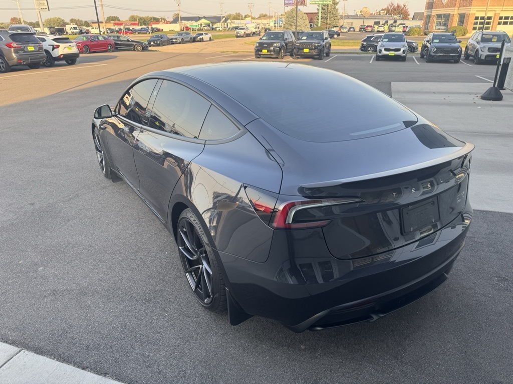 2024 Tesla Model 3 Performance photo 4