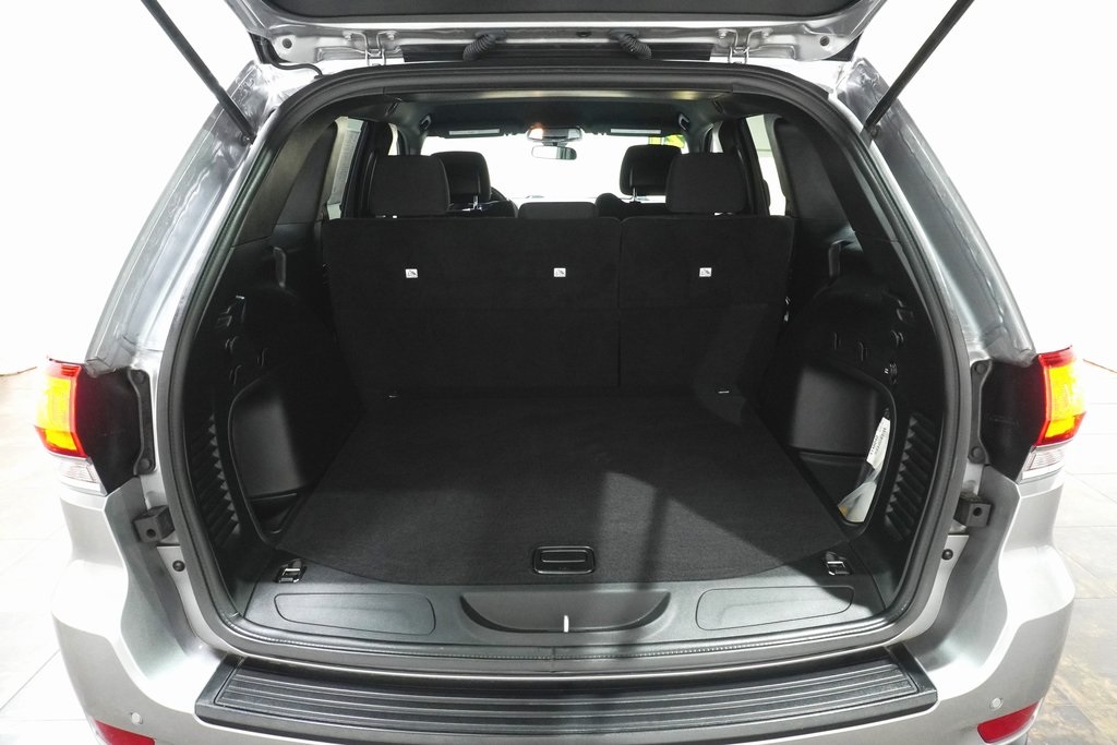 2021 Jeep Grand Cherokee Laredo E photo 4
