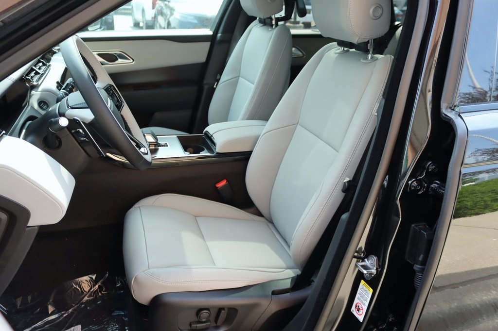 2026 LAND ROVER RANGE ROVER VELAR - Image 12