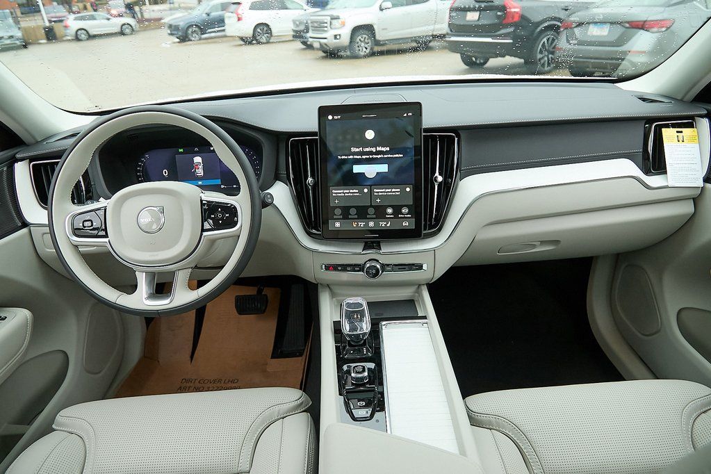 2026 VOLVO XC60 - Image 21