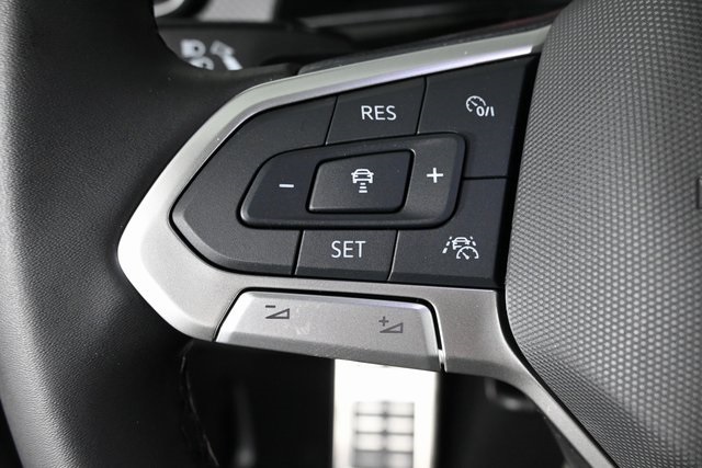 2025 Volkswagen Atlas Peak Edition SE photo 13