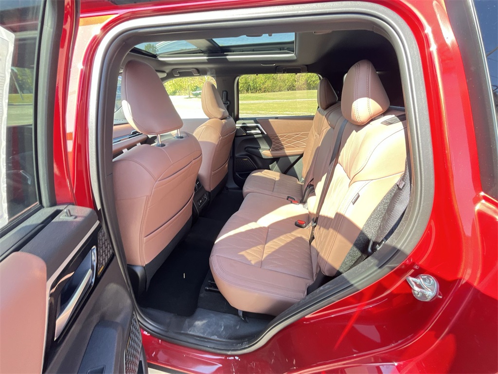 2025 Mitsubishi Outlander SEL GT photo 22