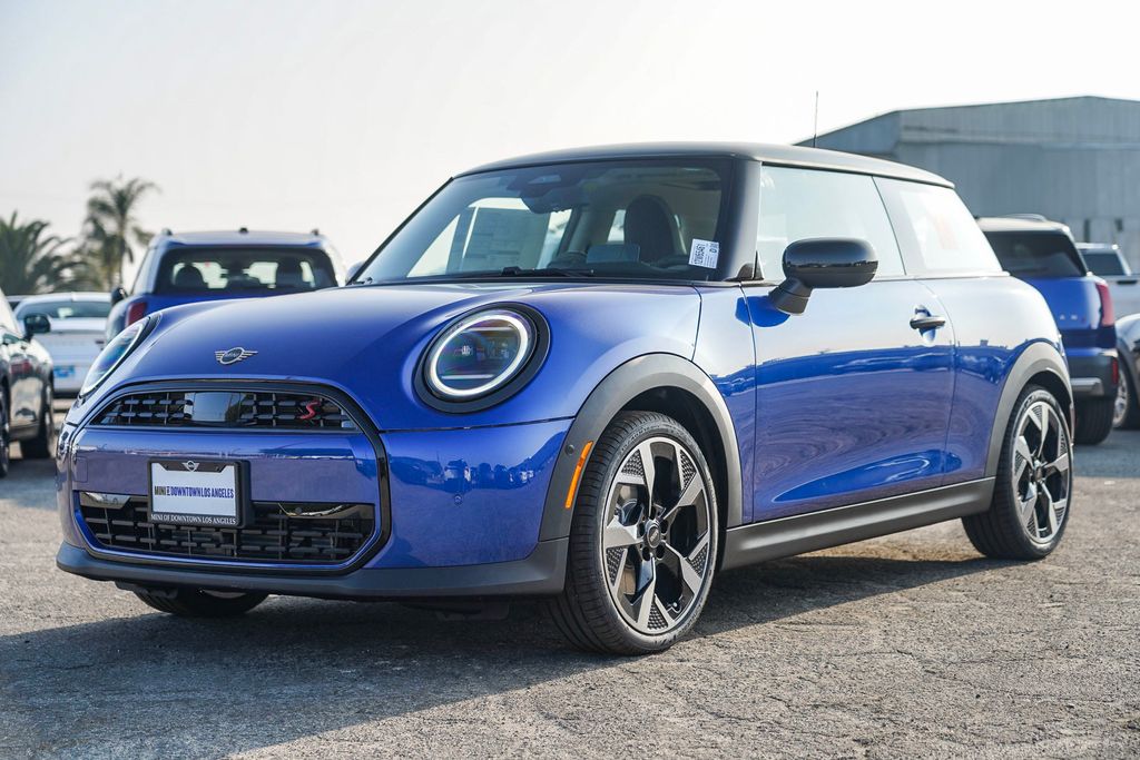 2025 Mini Cooper 2 Door Hardtop Signature photo 5