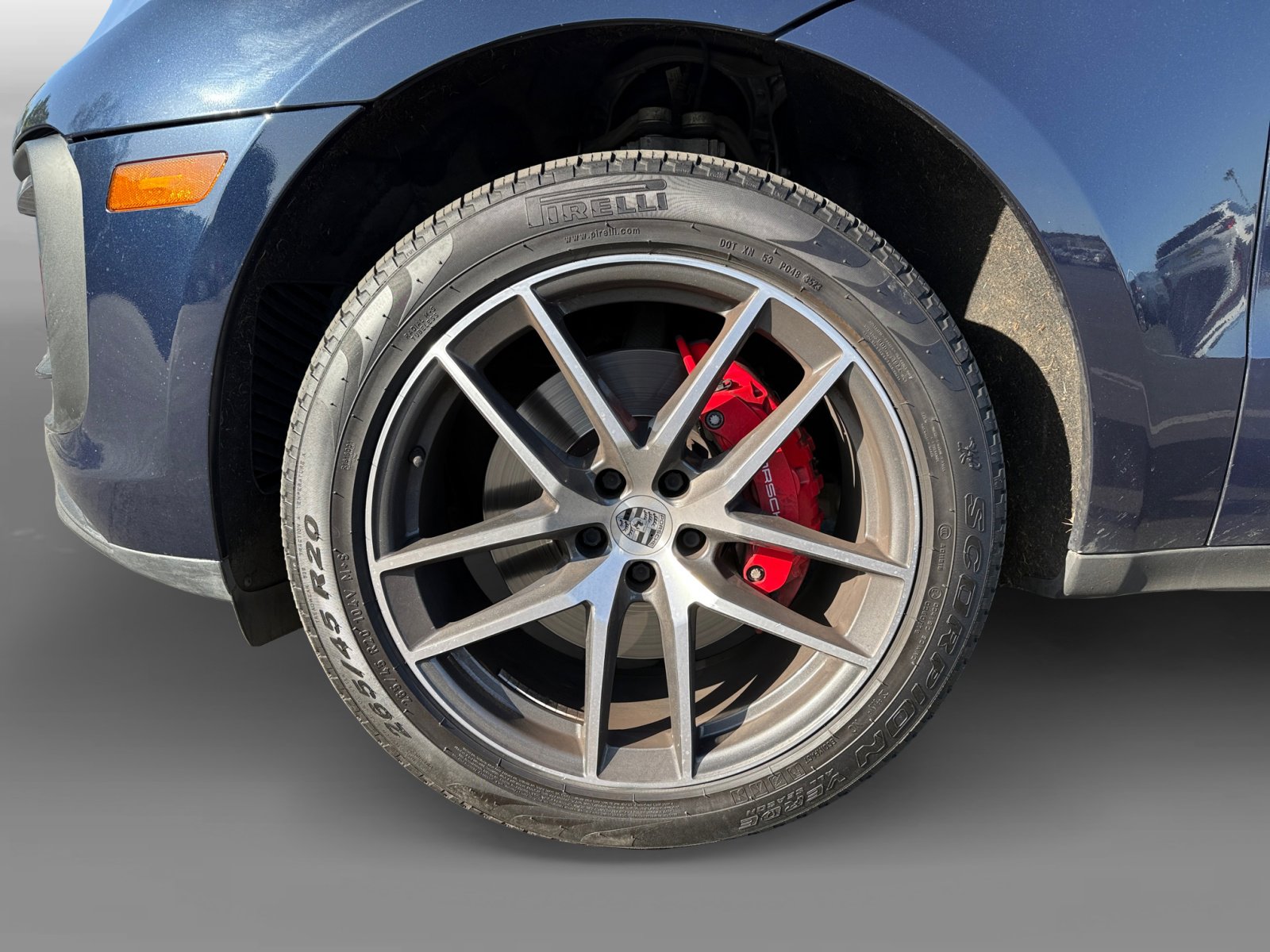 2022 Porsche Macan S photo 9