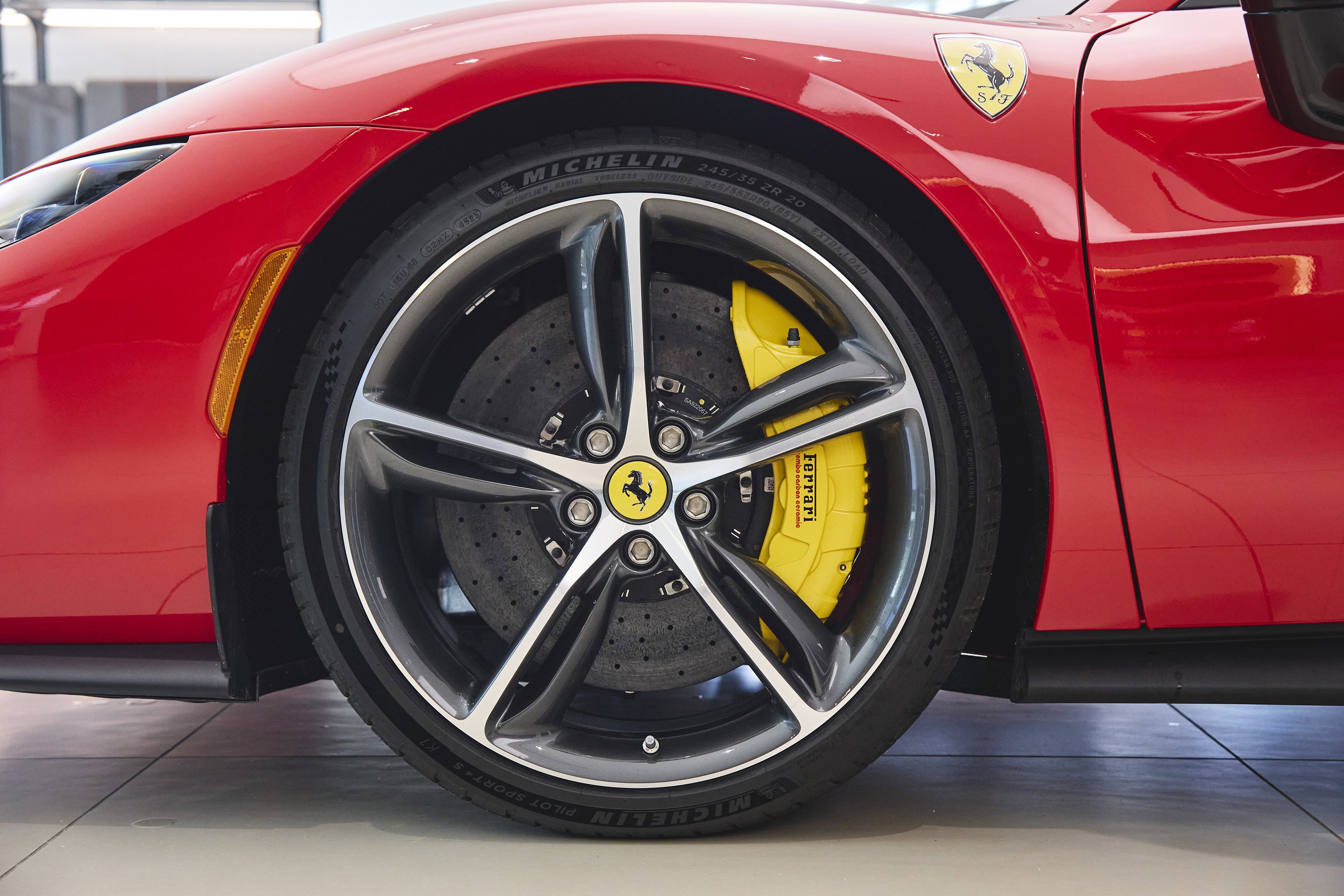 2024 Ferrari 296 GTS photo 26
