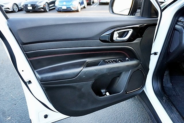 Used 2023 White Jeep Trailhawk image 22