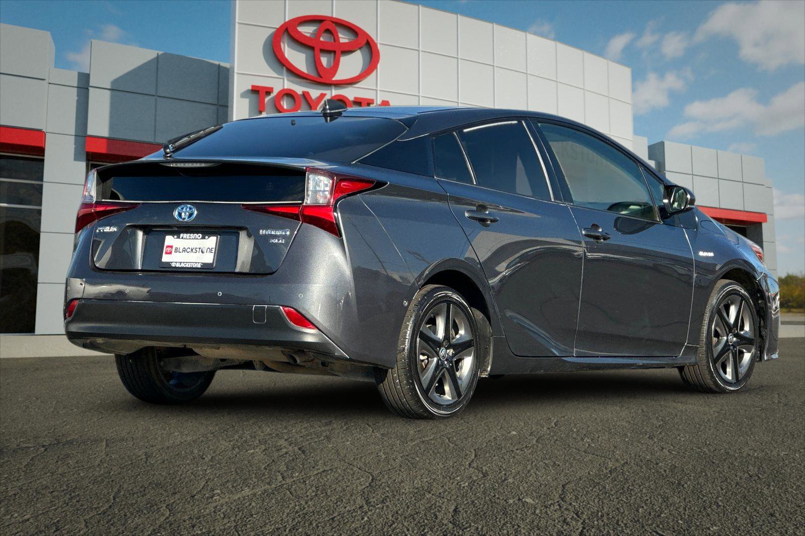 2022 Toyota Prius XLE photo 3