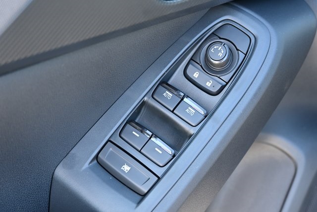 2025 Subaru Crosstrek Premium photo 16