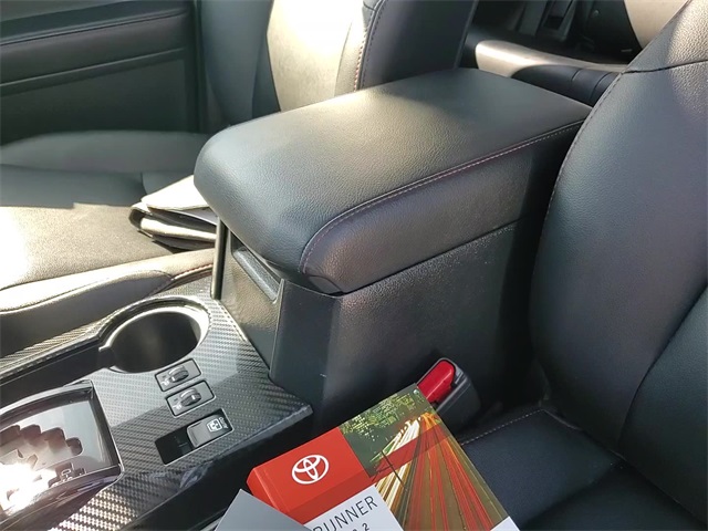 2022 Toyota 4Runner TRD Off-Road Premium photo 18