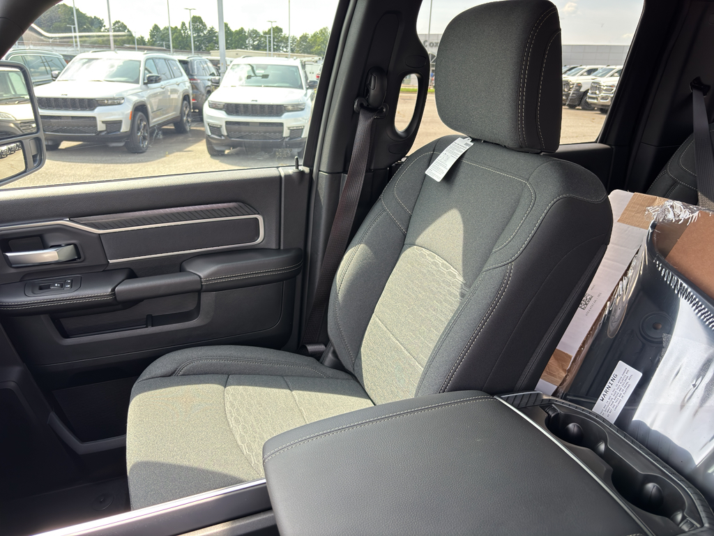 2025 Ram 2500 Big Horn photo 30