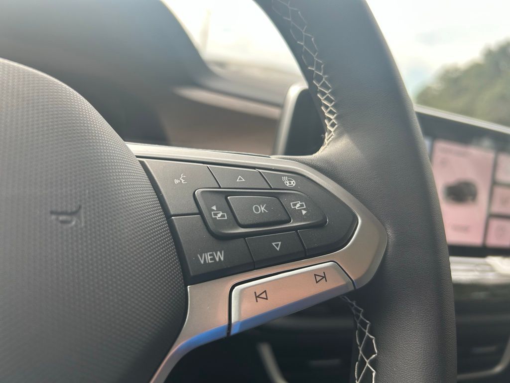 2026 Volkswagen Atlas SE Technology photo 12