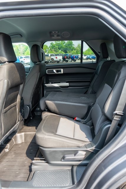 2023 Ford Explorer XLT photo 11