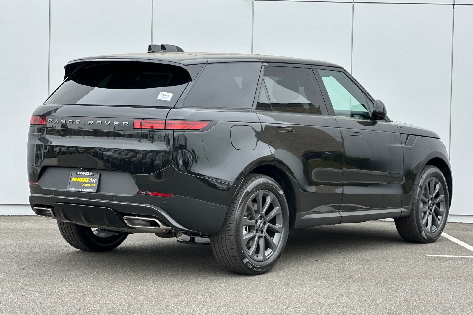2025 Land Rover Range Rover Sport P360 S photo 19