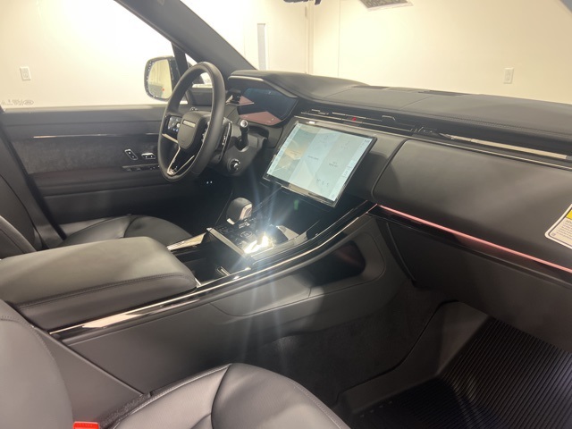 2025 Land Rover Range Rover Sport SE photo 22