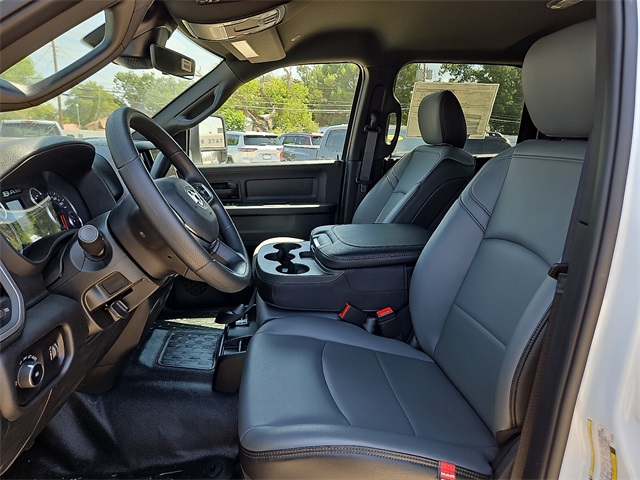 2026 Ram 5500 Tradesman photo 13